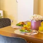 Luxury With Sea View, Heated Pool Willa
