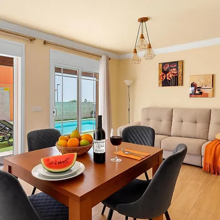 Luxury With Sea View, Heated Pool Willa *