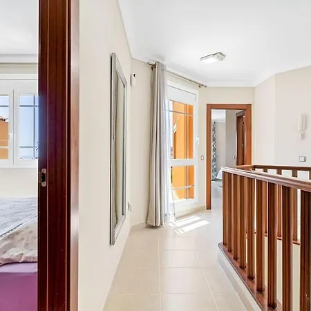 Luxury With Sea View, Heated Pool Вилла Арона