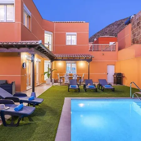 Vila Luxury With Sea View, Heated Pool Arona (Tenerife)