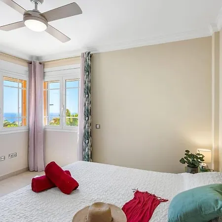 Luxury With Sea View, Heated Pool Вилла Арона